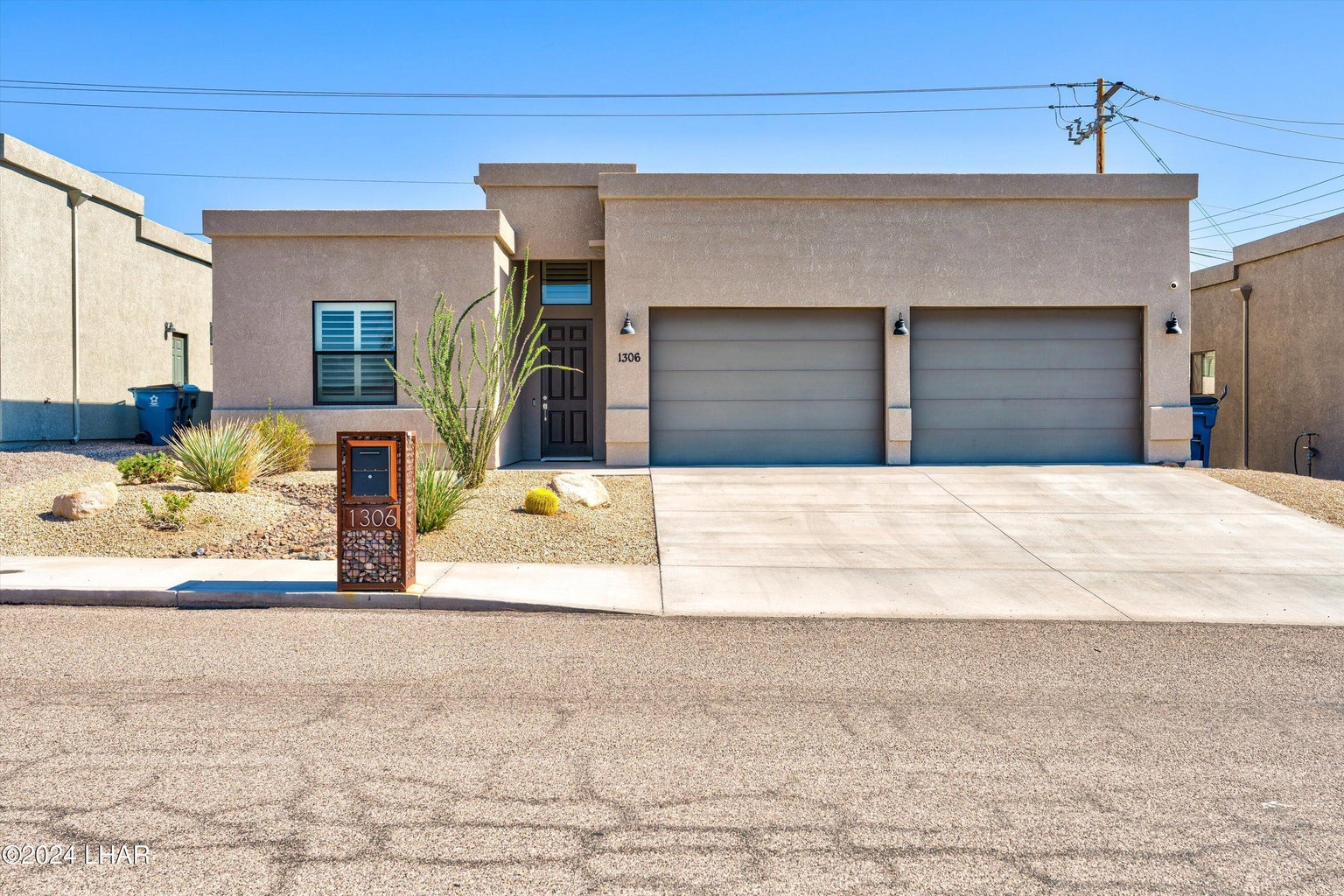 1306 Lobo Drive